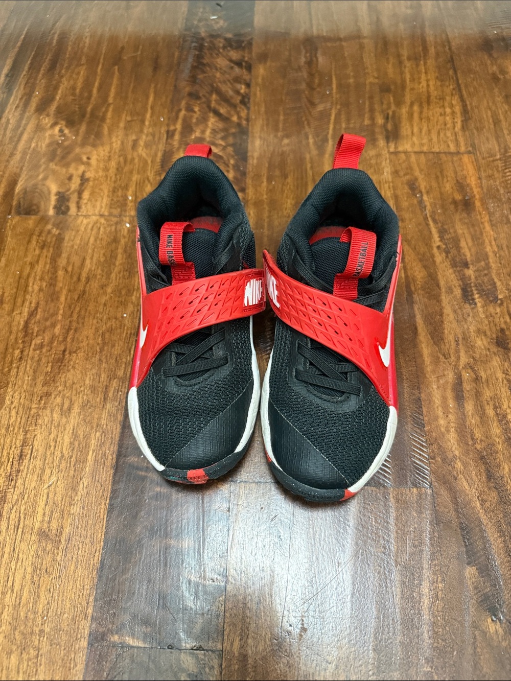 Nike Kids Black and Red Strap Sneakers